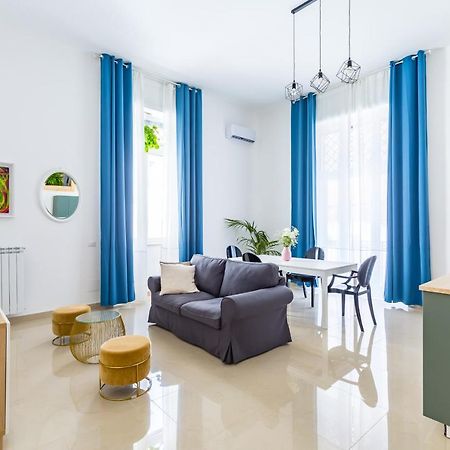 Naiva Apartment Наполи Екстериор снимка