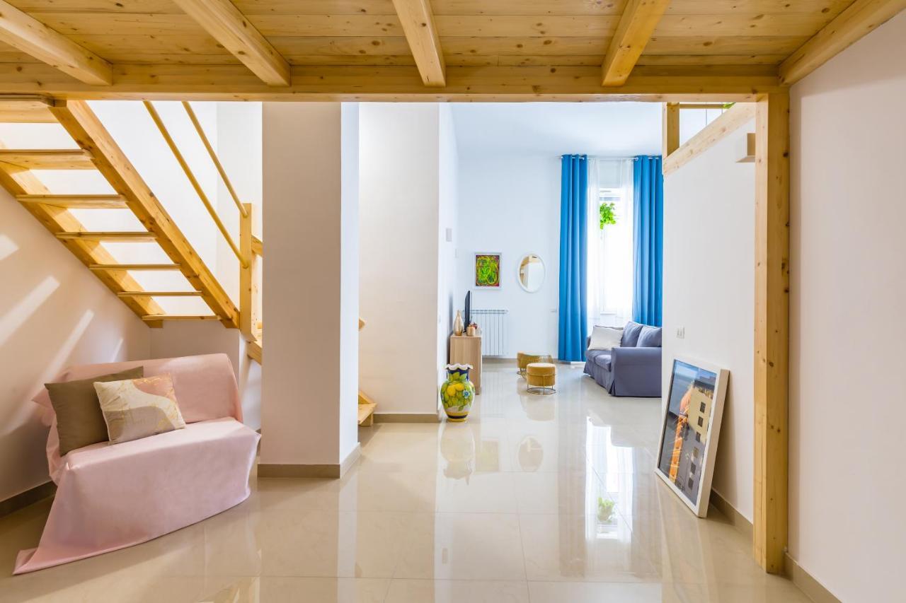 Naiva Apartment Наполи Екстериор снимка